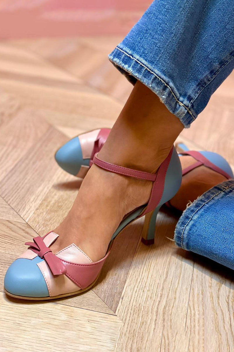 Bellarosa | Elegantes Paar Sandalen mit Schleife und Riemen, runde Spitze