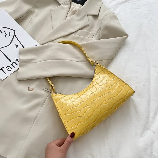 Tilly™ | Glänzende Umhängetasche mit Alligatorenmotiv
