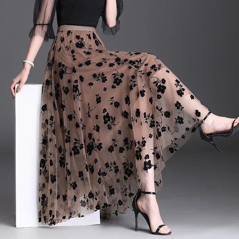 Odette | Eleganter Midi-Rock aus Tüll mit zarten Blumenverzierungen