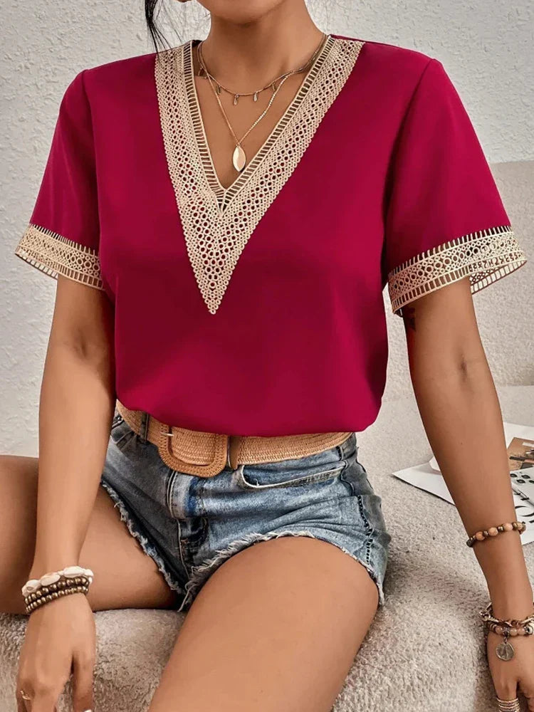 Davina | Elegante Bluse mit luxuriöser Spitze