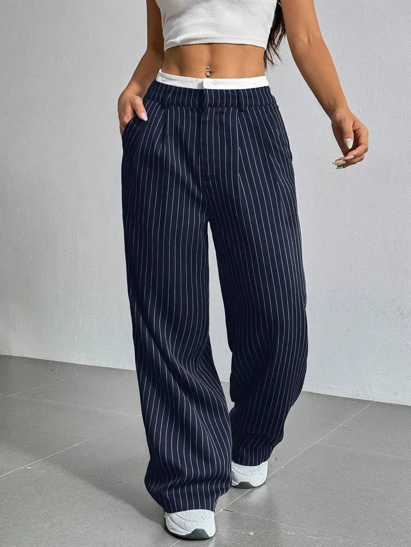 Clara | Elegante Hochtaillierte Gestreifte Hose mit Geradem Bein