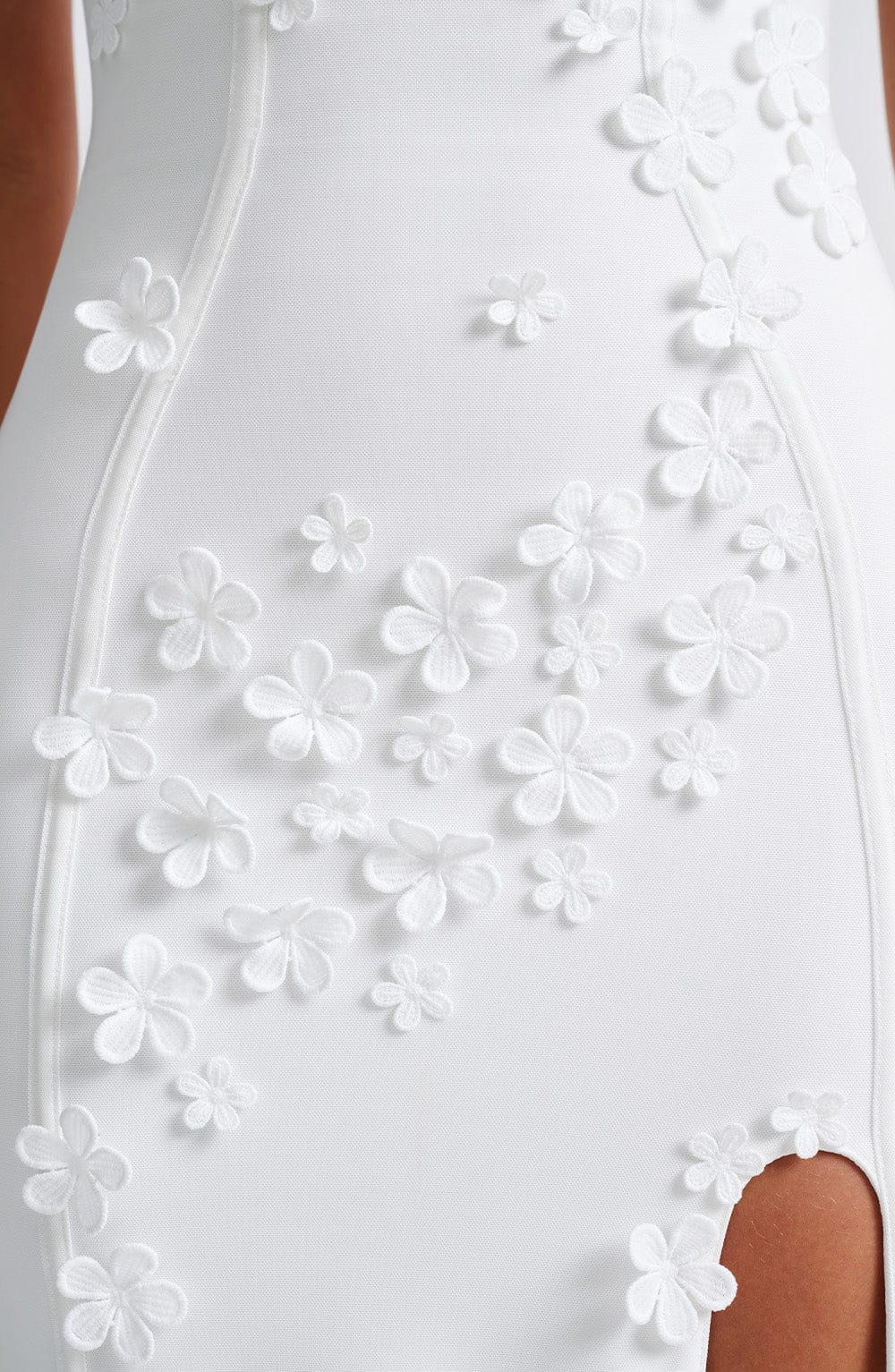 Alexander | Elegantes Blumenapplikations-Maxikleid