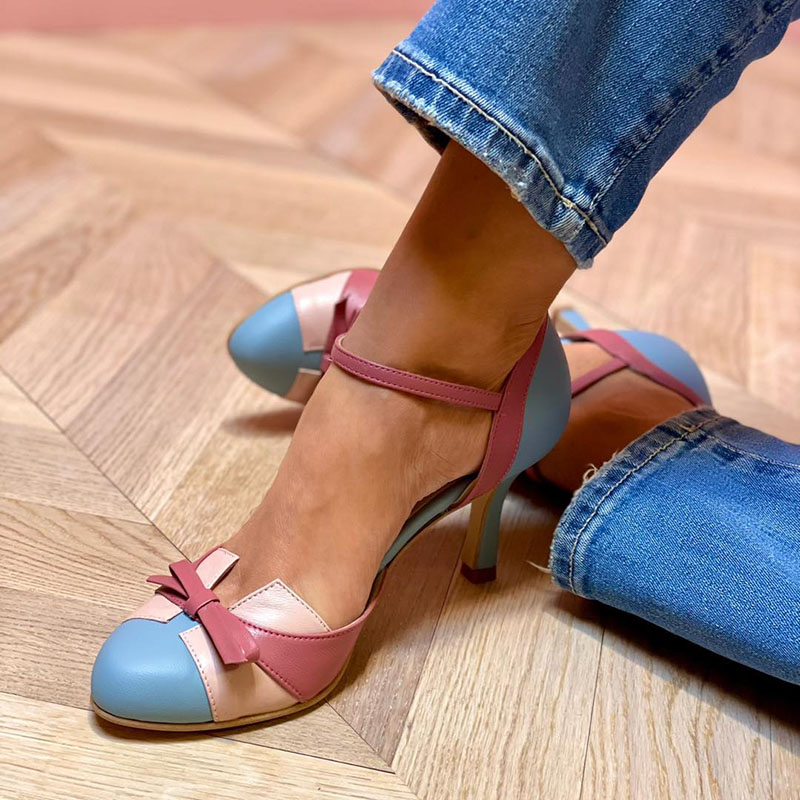 Bellarosa | Elegantes Paar Sandalen mit Schleife und Riemen, runde Spitze
