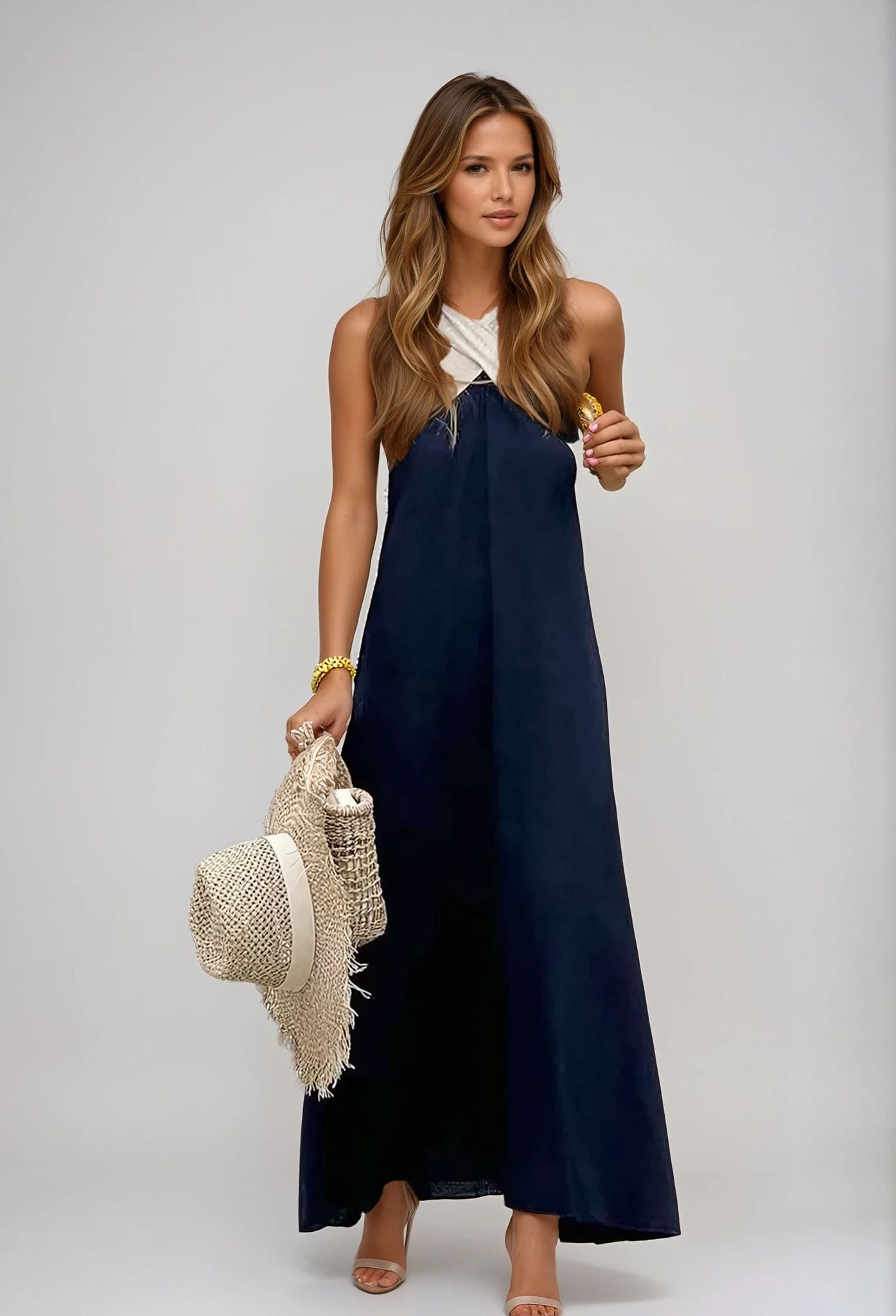 Nicole - Stilvolles Kleid mit Crossover-Ausschnitt