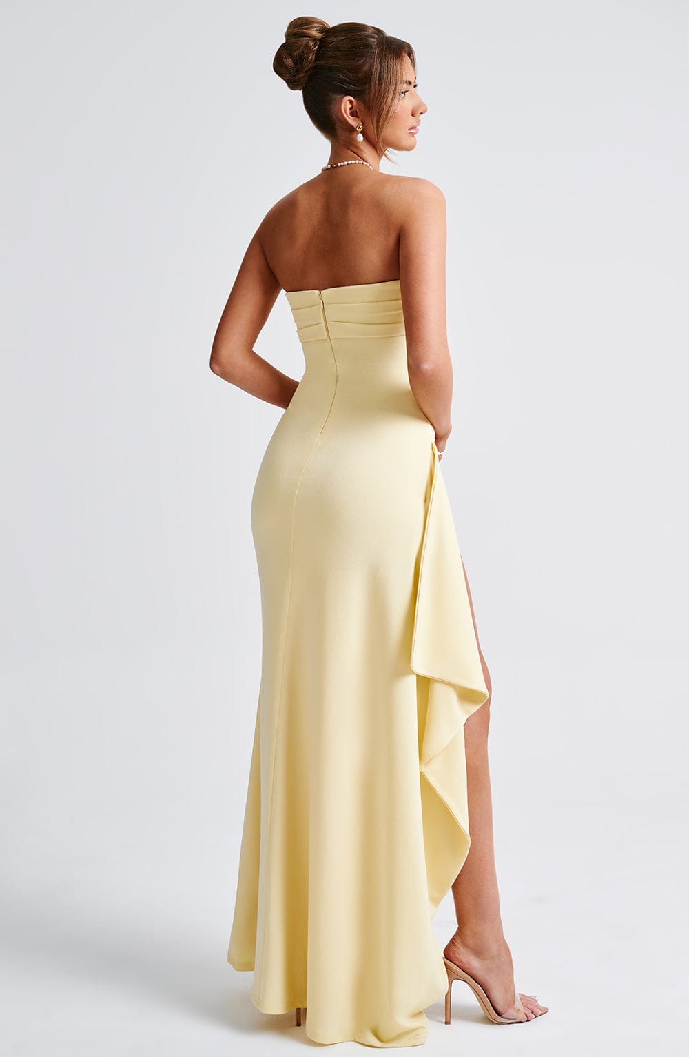 Alexander Saint Zafira Maxi-Kleid - Zitrone
Umformuliert: Jennifer | Elegantes Kleid