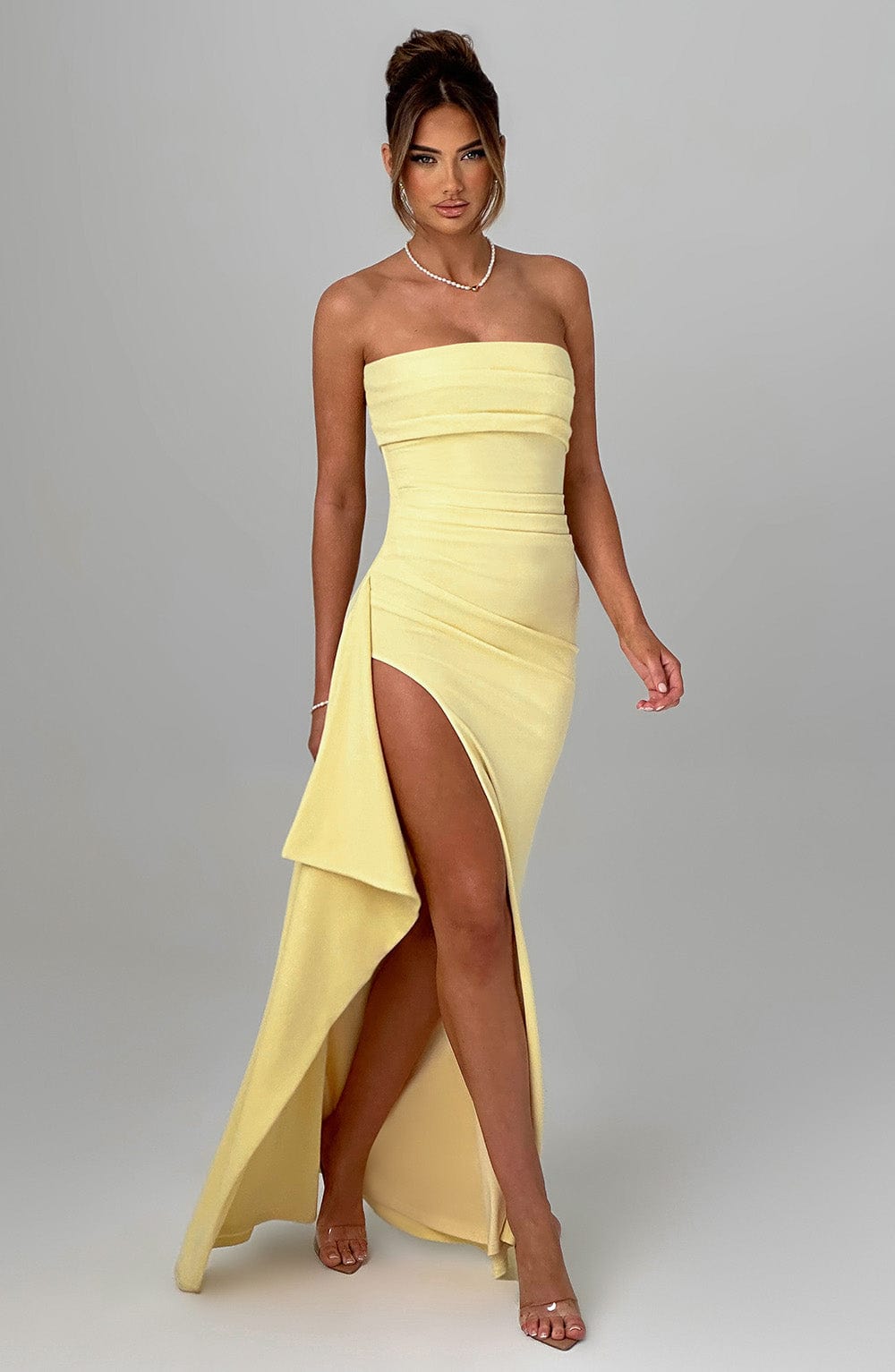 Alexander Saint Zafira Maxi-Kleid - Zitrone
Umformuliert: Jennifer | Elegantes Kleid