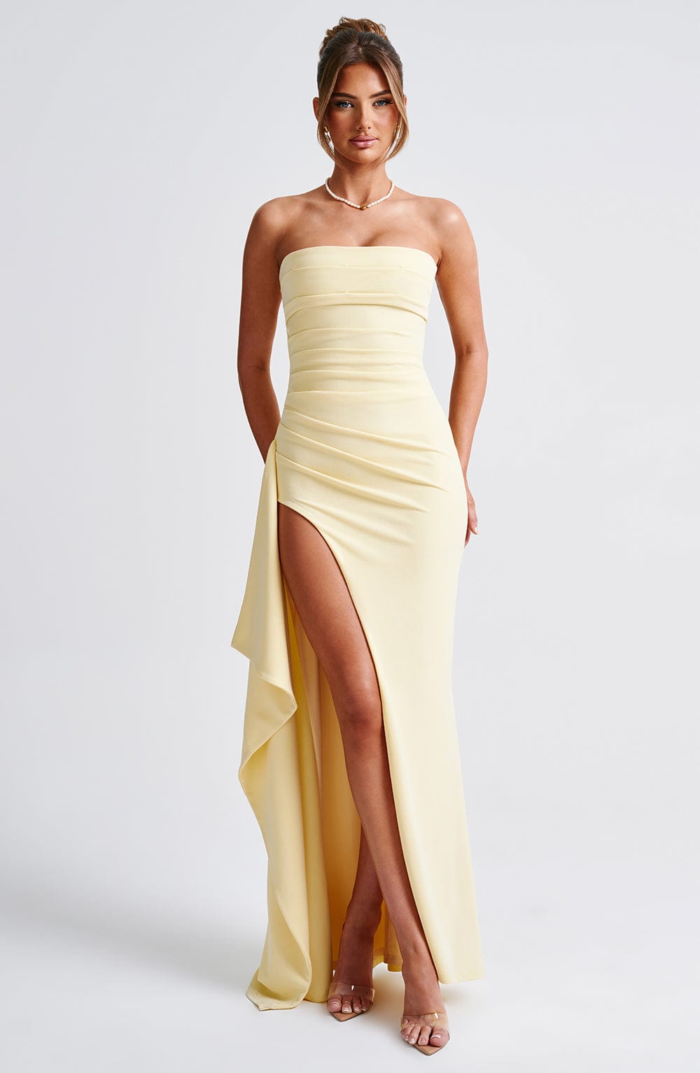 Alexander Saint Zafira Maxi-Kleid - Zitrone
Umformuliert: Jennifer | Elegantes Kleid