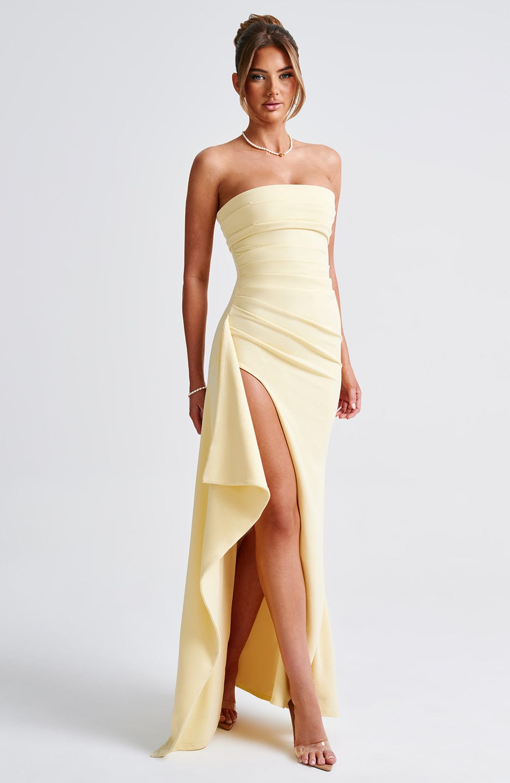 Alexander Saint Zafira Maxi-Kleid - Zitrone
Umformuliert: Jennifer | Elegantes Kleid