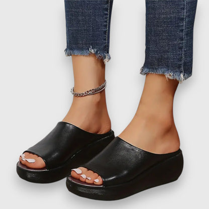 Amelie | Elegante Sandale aus weichem Faux-Leder