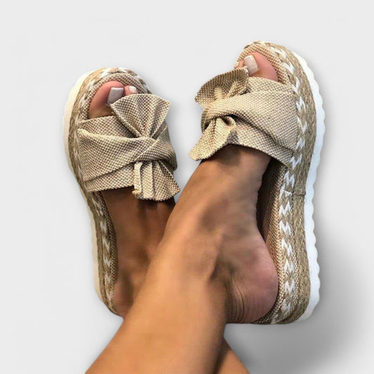 Solegenius | Orthopädische Sandalen mit Fliege