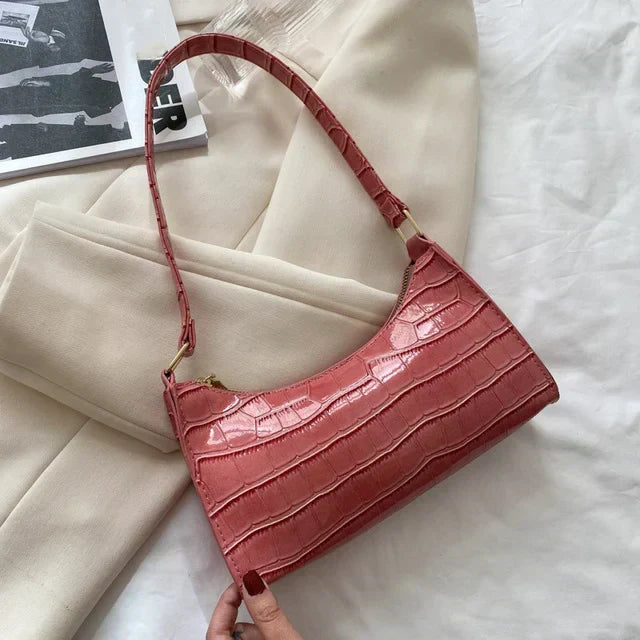 Tilly™ | Glänzende Umhängetasche mit Alligatorenmotiv