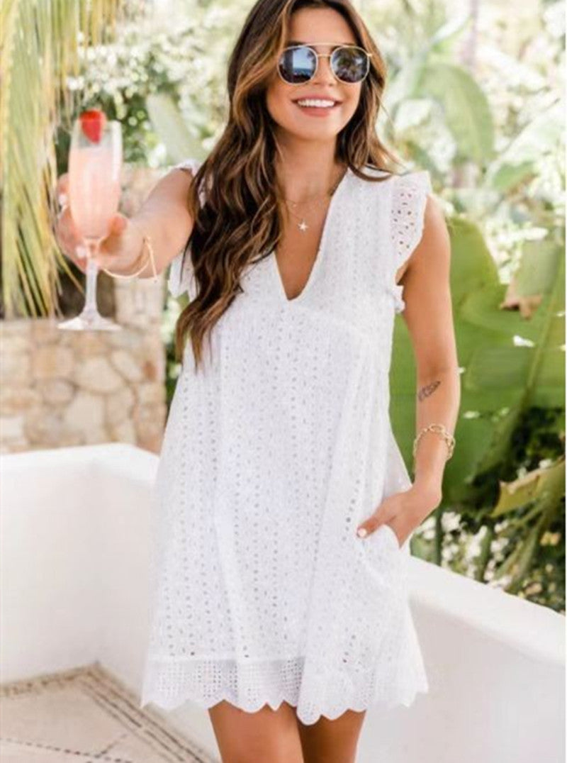 Jennifer | Elegantes Kleid mit V-Ausschnitt, ärmellos, aus Spitze mit Shorts