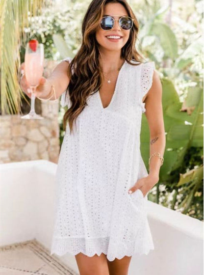 Jennifer | Elegantes Kleid mit V-Ausschnitt, ärmellos, aus Spitze mit Shorts