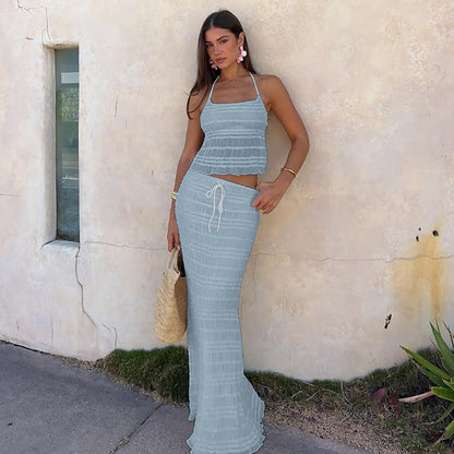 Jennifer | Elegantes Kleid mit rückenfreier Halteroptik und Rüschenshirt