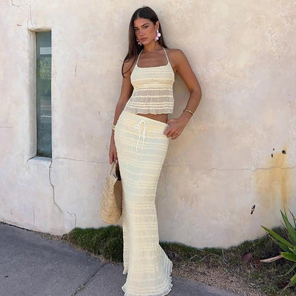 Jennifer | Elegantes Kleid mit rückenfreier Halteroptik und Rüschenshirt
