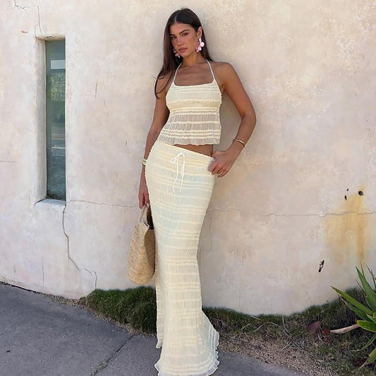Jennifer | Elegantes Kleid mit rückenfreier Halteroptik und Rüschenshirt