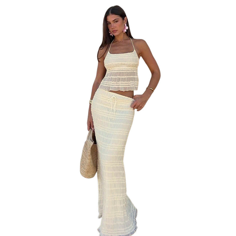 Jennifer | Elegantes Kleid mit rückenfreier Halteroptik und Rüschenshirt