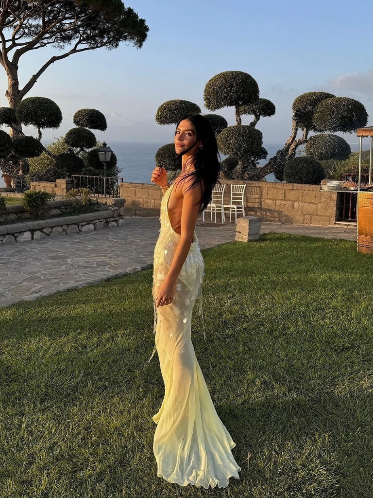 Jennifer | Elegantes Kleid mit pastellfarbenem Sommerflair