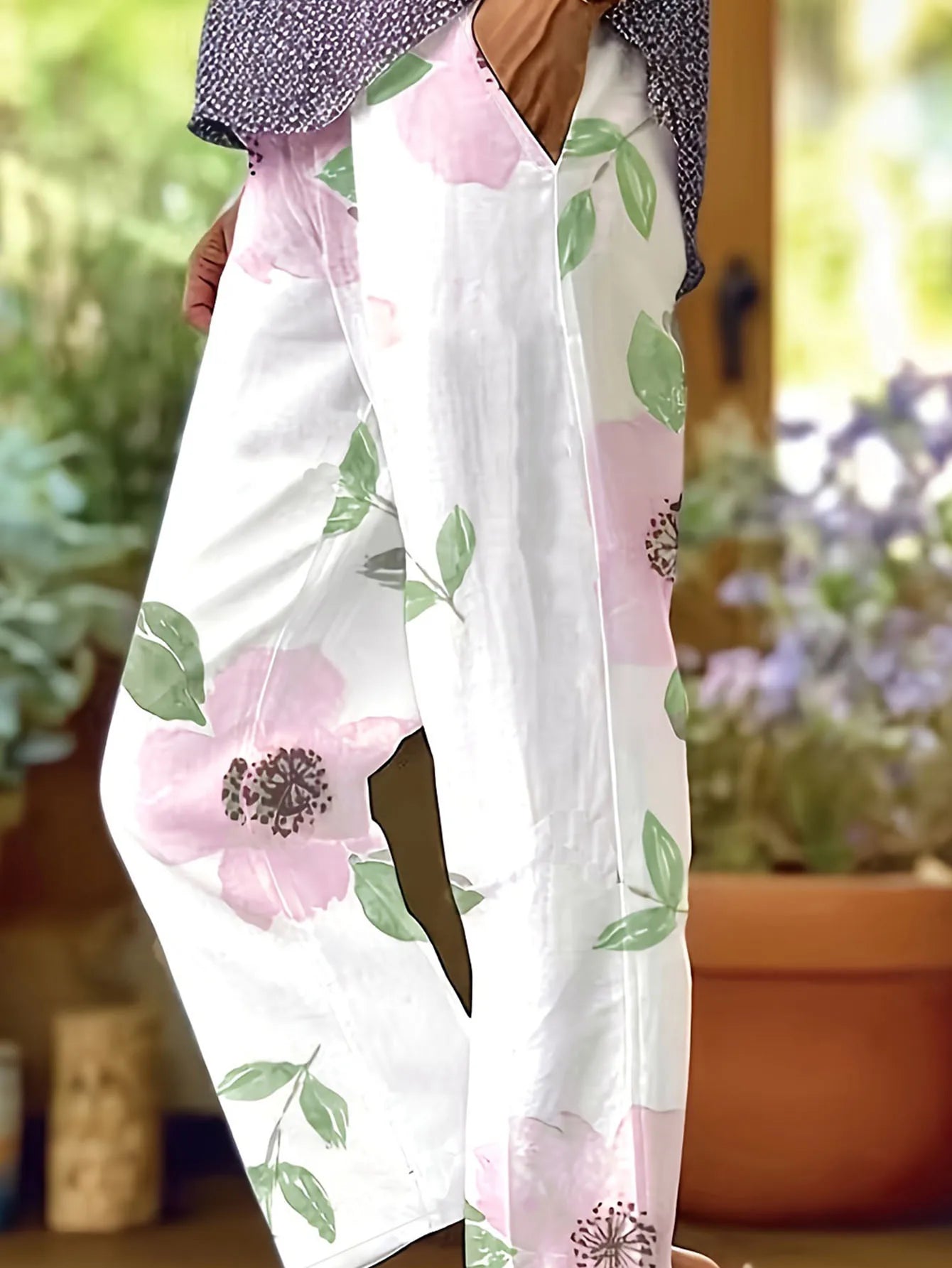 Sandy | Chic Plus-Size Hose mit Blumenmuster