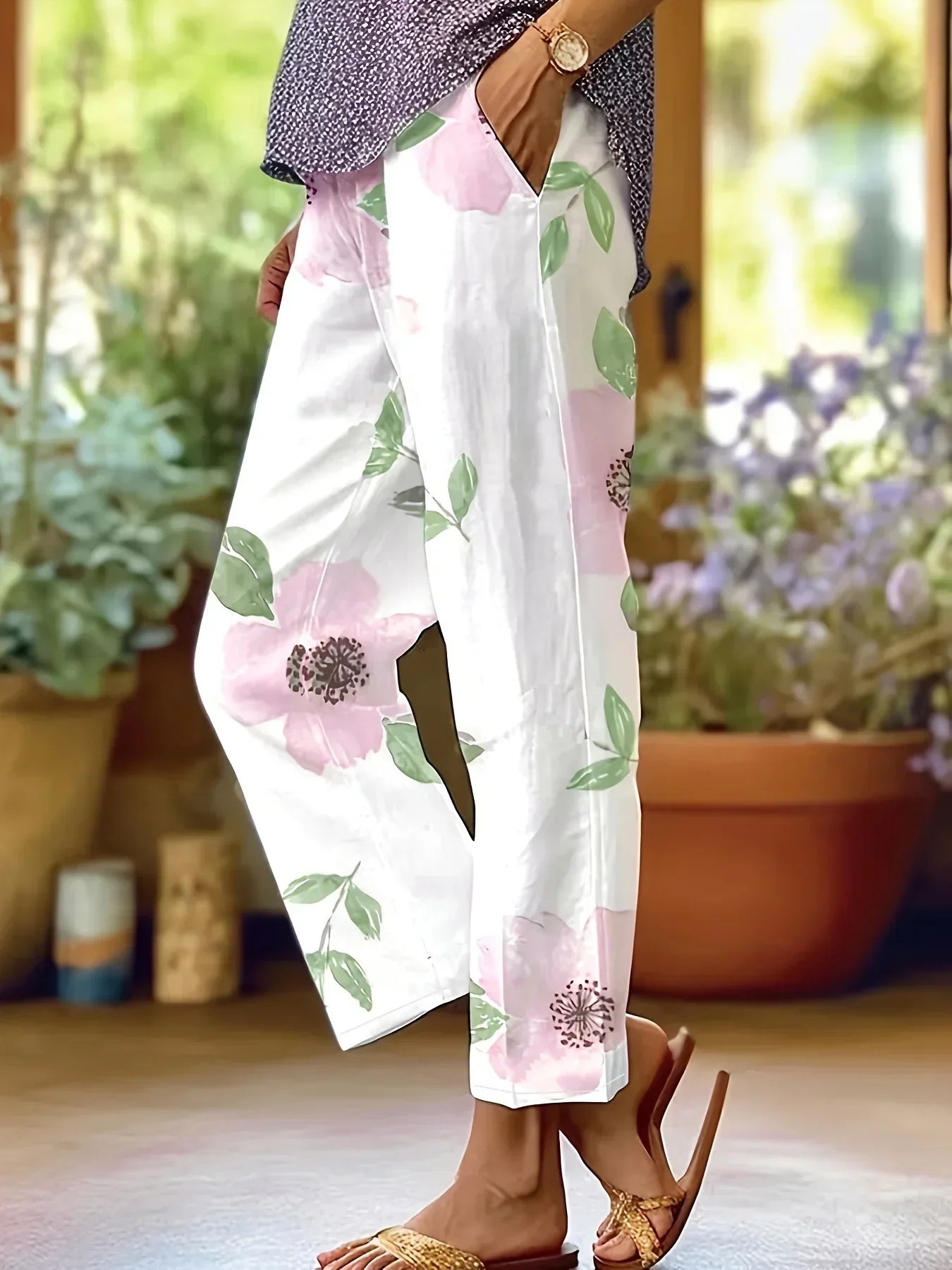 Sandy | Chic Plus-Size Hose mit Blumenmuster