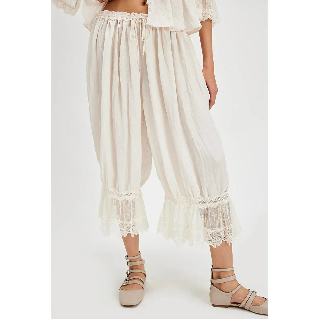 Luna | Elegante Spitzen-Patchwork-Cropped-Lantern-Hosen