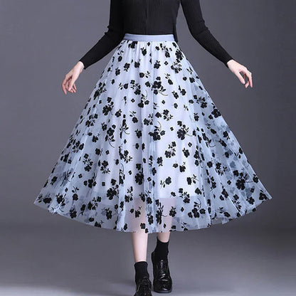 Odette | Eleganter Midi-Rock aus Tüll mit zarten Blumenverzierungen