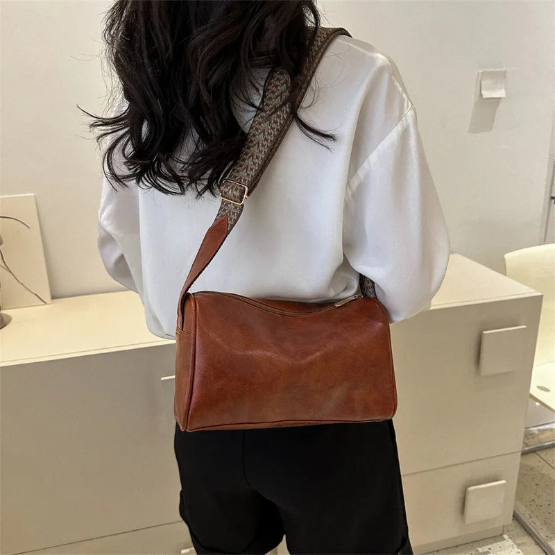 Trine™ | Vintage Leder Crossbody Tasche mit Gewebtem Verstellbarem Riemen