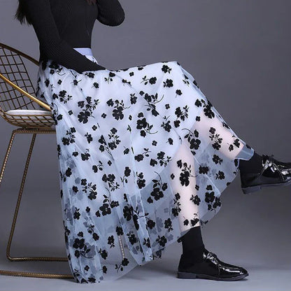 Odette | Eleganter Midi-Rock aus Tüll mit zarten Blumenverzierungen