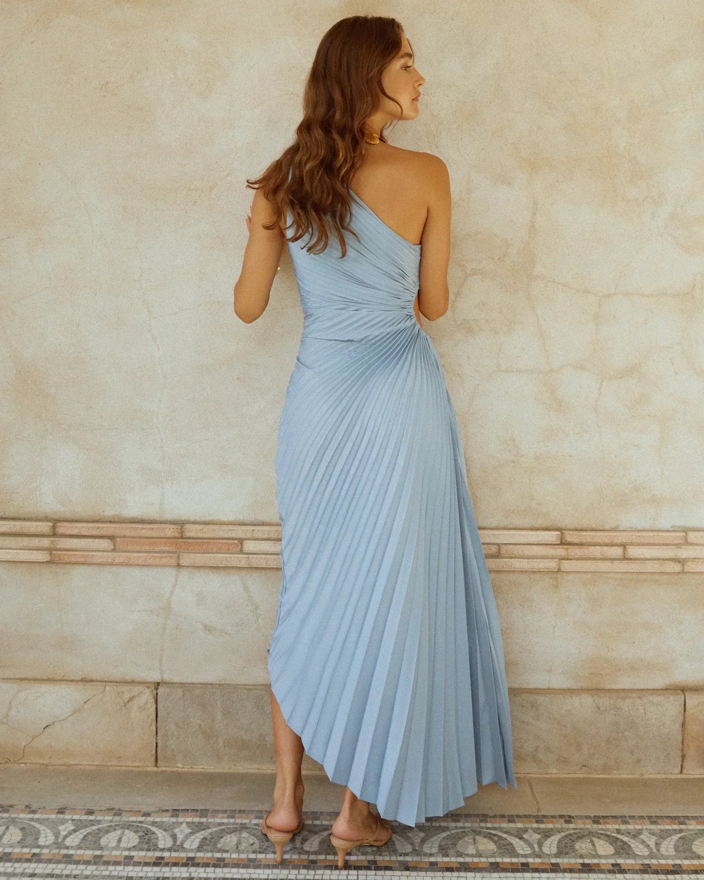 Sylviana | Elegantes Midikleid mit einer Schulter