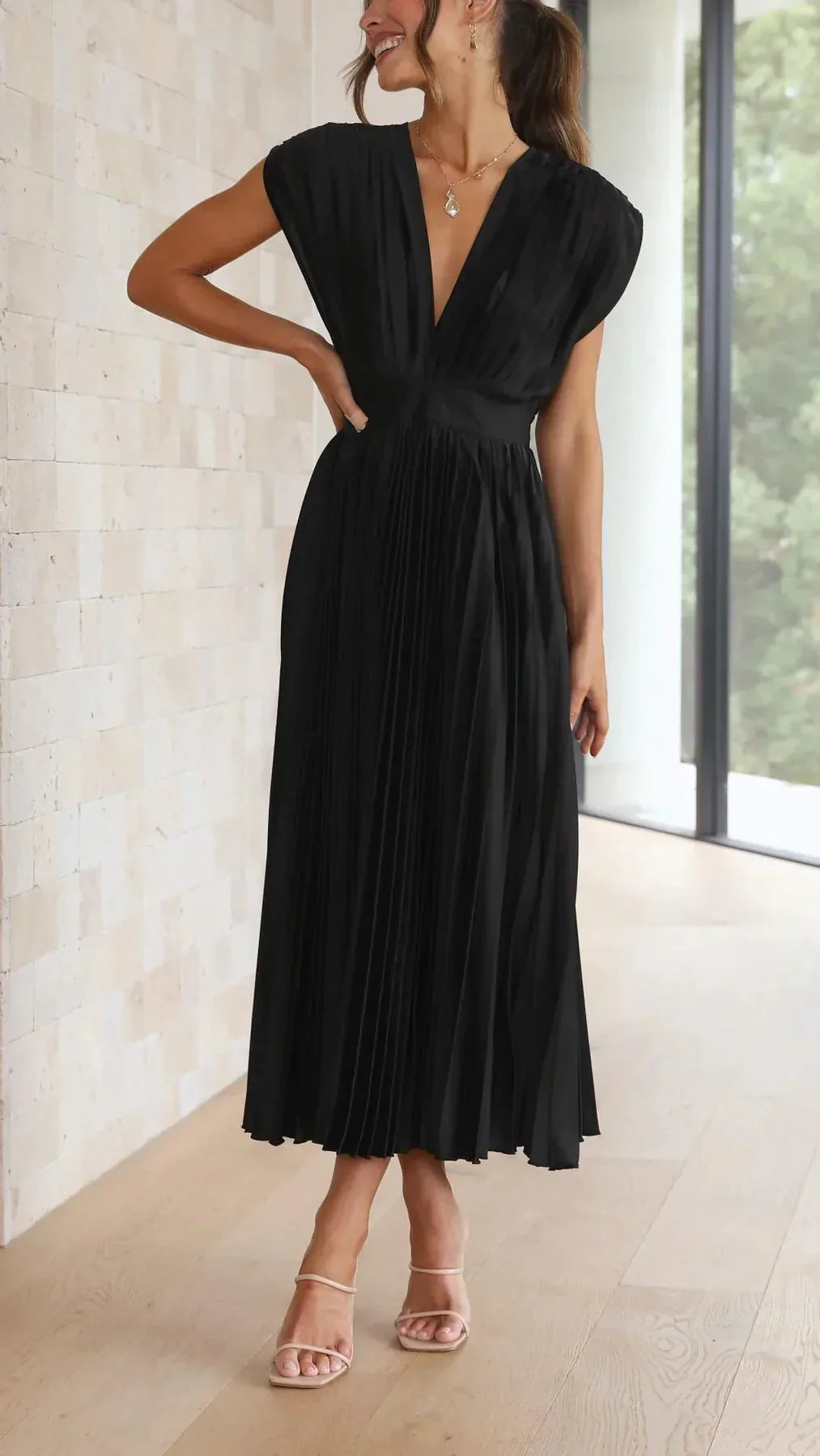 Leni - Elegantes Sexy Plissee-Kleid