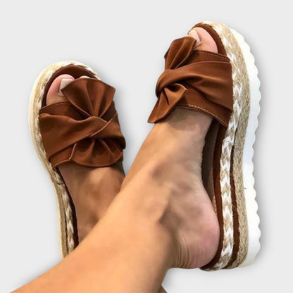 Solegenius | Orthopädische Sandalen mit Fliege