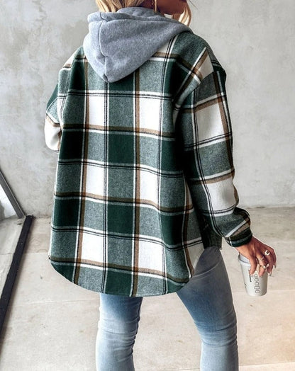 CLAUDIA I KARIERTE JACKE