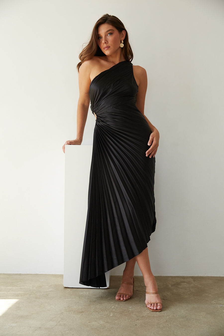 Sylviana | Elegantes Midikleid mit einer Schulter
